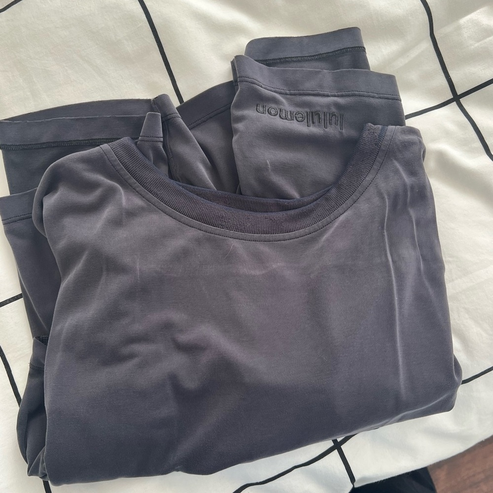 Lululemon Dark Grey short sleeve boxy crop size M